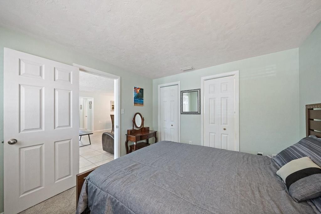 For Sale: $360,000 (3 beds, 2 baths, 1194 Square Feet)