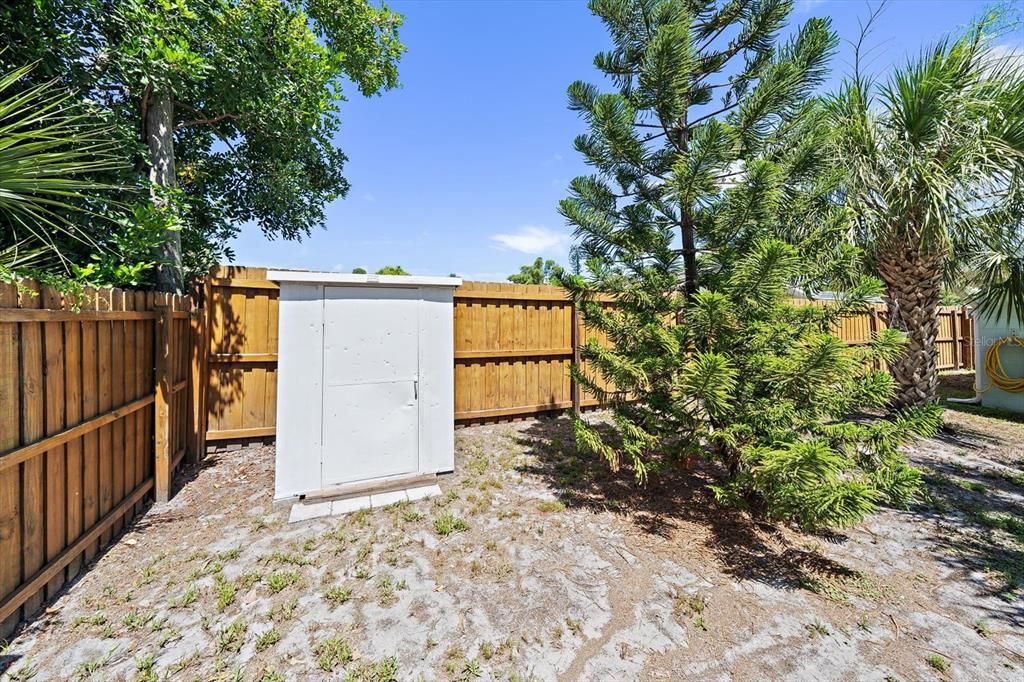 For Sale: $360,000 (3 beds, 2 baths, 1194 Square Feet)