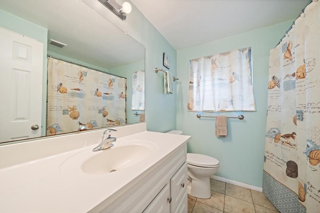For Sale: $360,000 (3 beds, 2 baths, 1194 Square Feet)