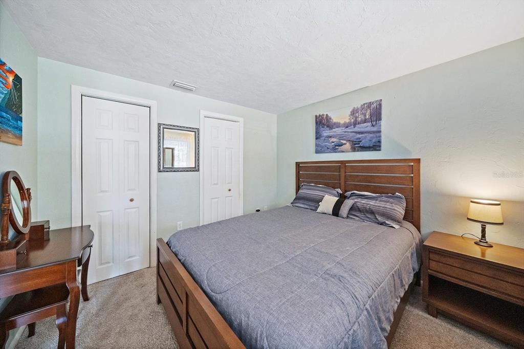 For Sale: $360,000 (3 beds, 2 baths, 1194 Square Feet)