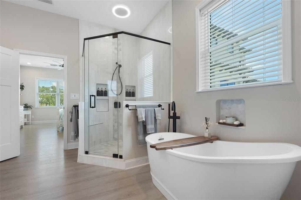 For Sale: $2,145,000 (4 beds, 4 baths, 2695 Square Feet)