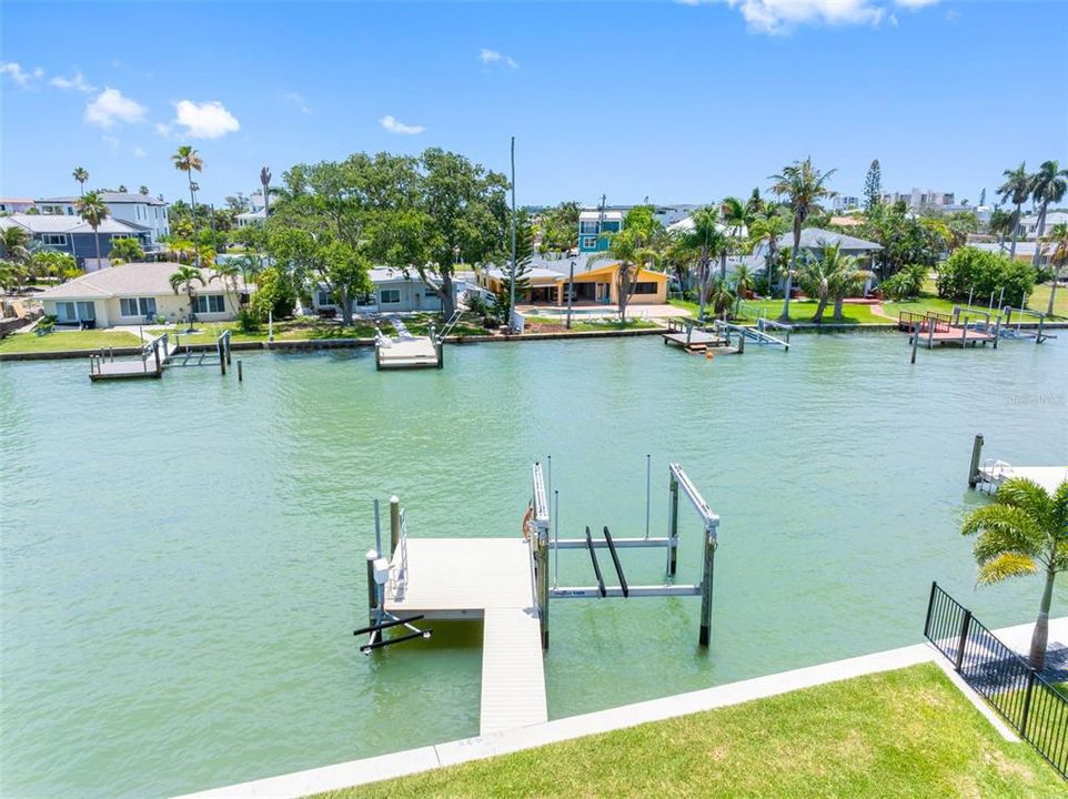 For Sale: $2,145,000 (4 beds, 4 baths, 2695 Square Feet)