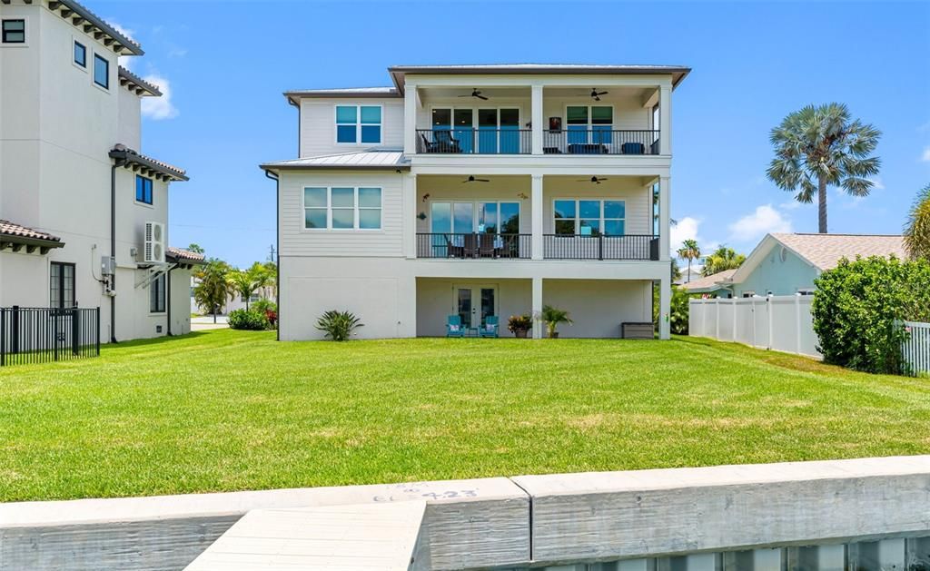 For Sale: $2,145,000 (4 beds, 4 baths, 2695 Square Feet)