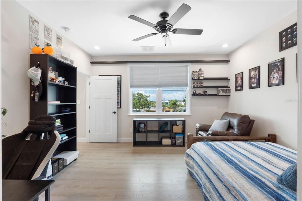 For Sale: $2,145,000 (4 beds, 4 baths, 2695 Square Feet)