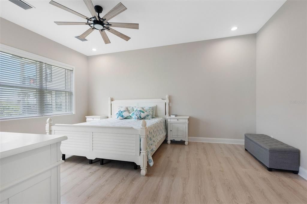 For Sale: $2,145,000 (4 beds, 4 baths, 2695 Square Feet)