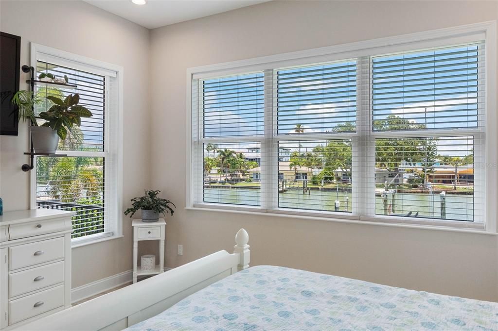 For Sale: $2,145,000 (4 beds, 4 baths, 2695 Square Feet)
