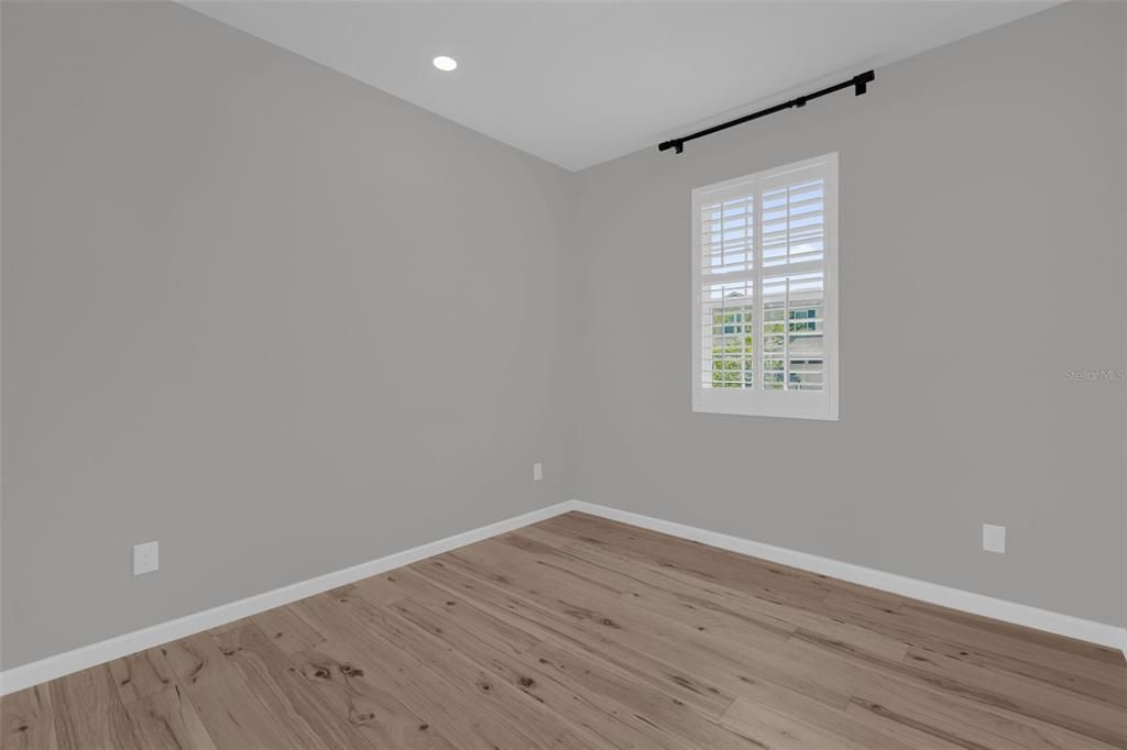 En Venta: $365,000 (4 camas, 2 baños, 1811 Pies cuadrados)