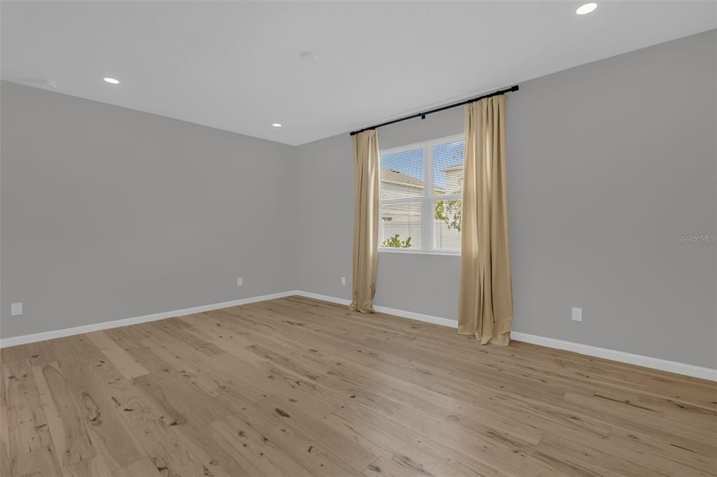 En Venta: $365,000 (4 camas, 2 baños, 1811 Pies cuadrados)
