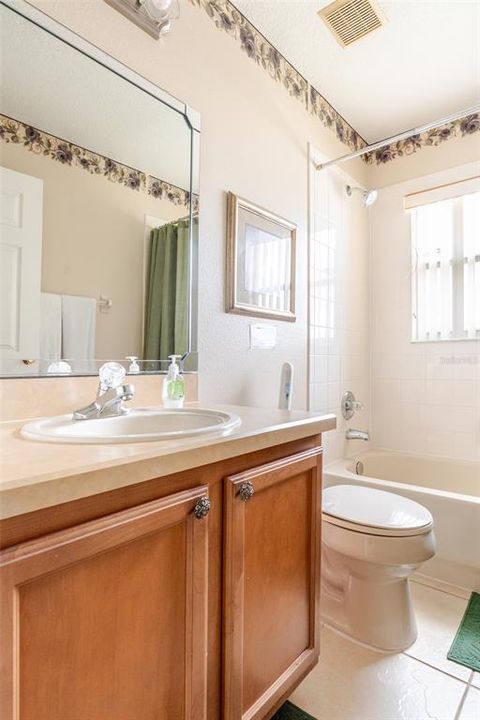 For Rent: $2,350 (3 beds, 2 baths, 1536 Square Feet)