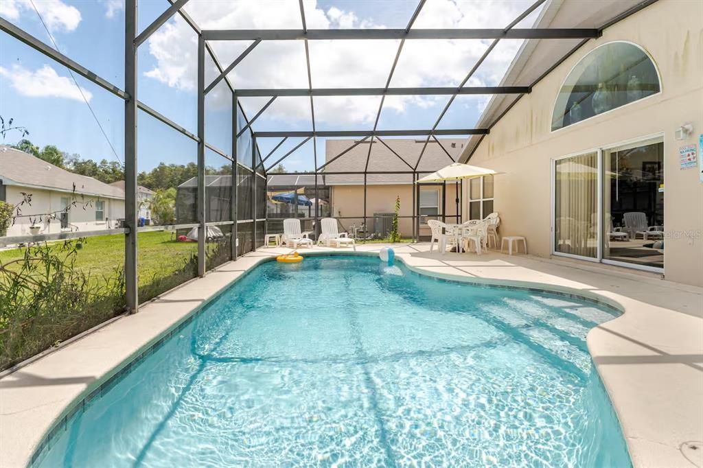 For Rent: $2,350 (3 beds, 2 baths, 1536 Square Feet)
