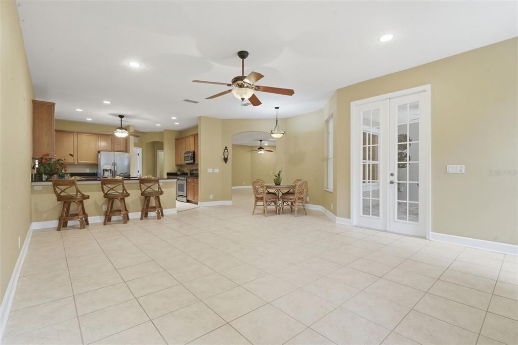 For Sale: $485,000 (4 beds, 2 baths, 2640 Square Feet)