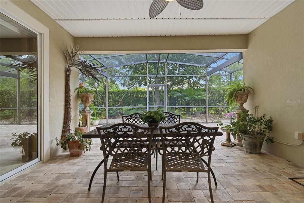For Sale: $485,000 (4 beds, 2 baths, 2640 Square Feet)