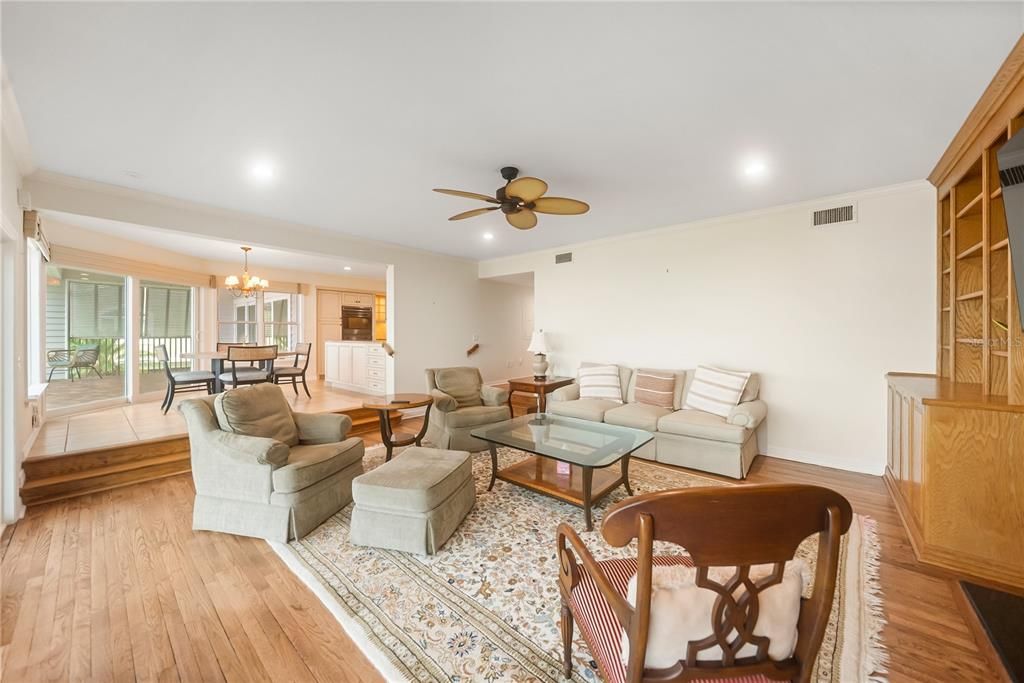 For Sale: $1,950,000 (3 beds, 3 baths, 5080 Square Feet)