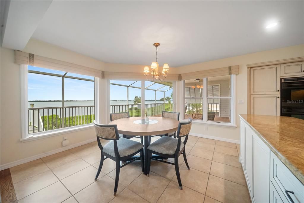 For Sale: $1,950,000 (3 beds, 3 baths, 5080 Square Feet)