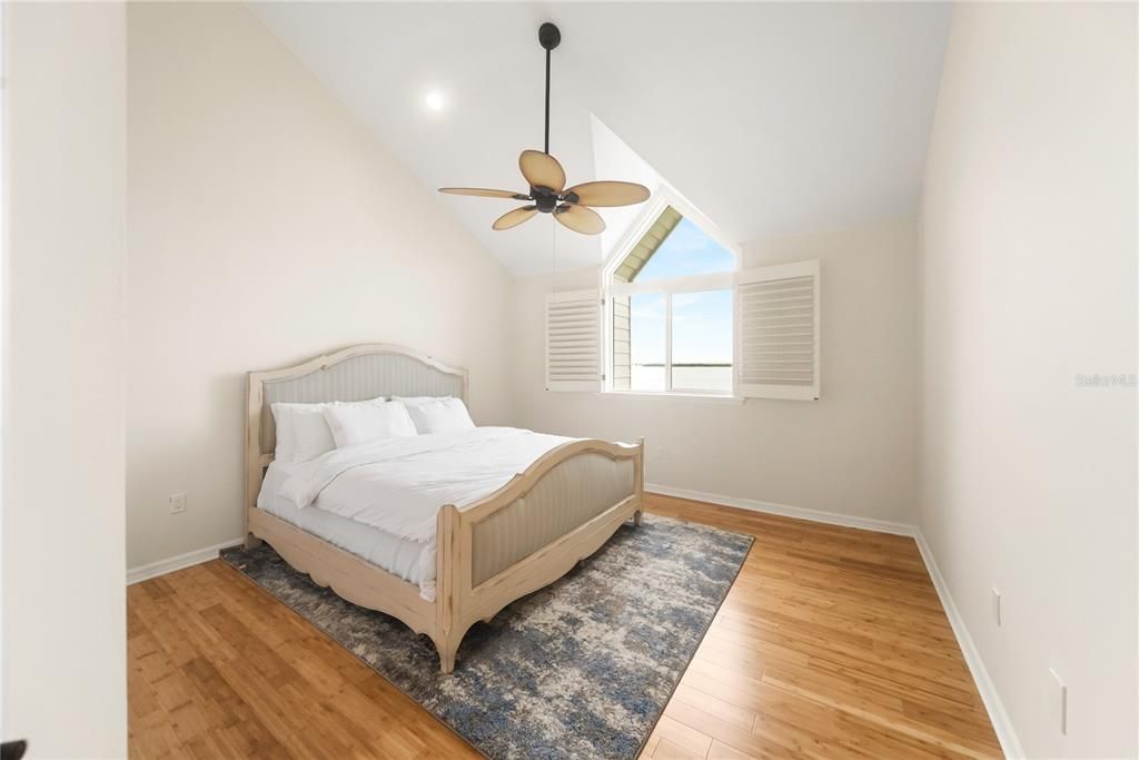 For Sale: $1,950,000 (3 beds, 3 baths, 5080 Square Feet)