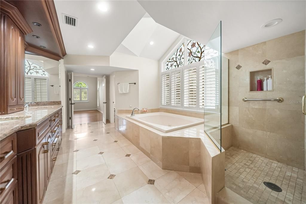 For Sale: $1,950,000 (3 beds, 3 baths, 5080 Square Feet)