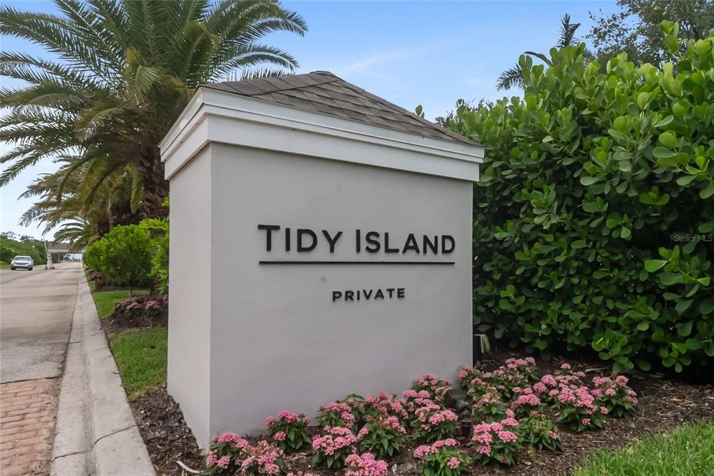 For Sale: $1,950,000 (3 beds, 3 baths, 5080 Square Feet)