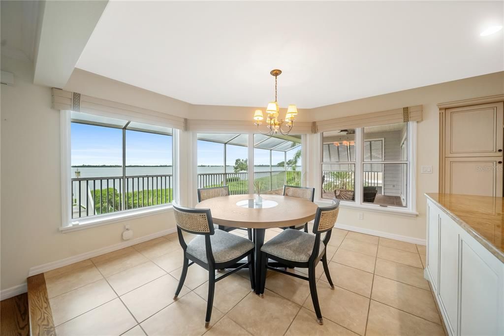 For Sale: $1,950,000 (3 beds, 3 baths, 5080 Square Feet)