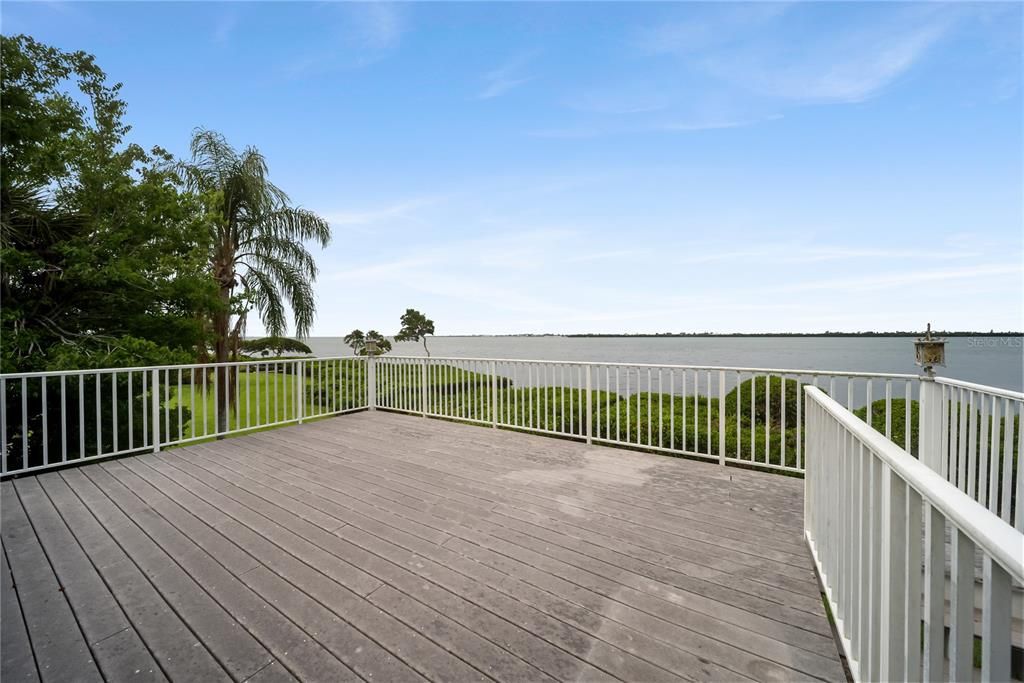For Sale: $1,950,000 (3 beds, 3 baths, 5080 Square Feet)