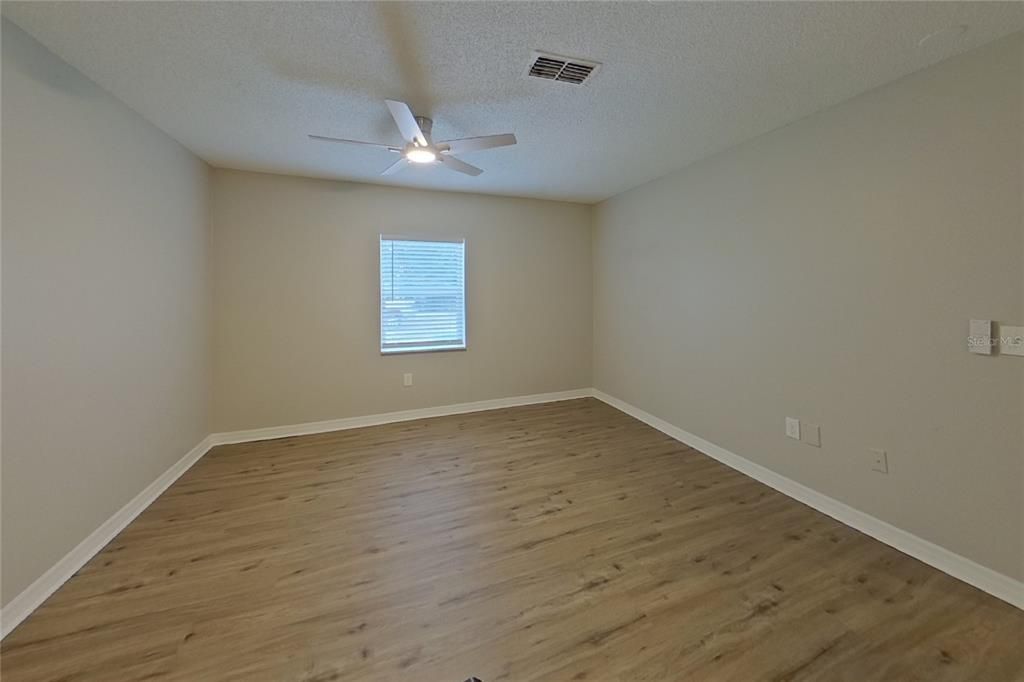 En Renta: $2,469 (3 camas, 2 baños, 1404 Pies cuadrados)