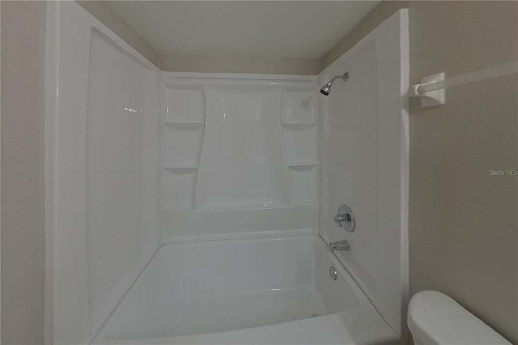 En Renta: $2,469 (3 camas, 2 baños, 1404 Pies cuadrados)