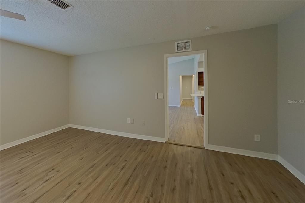 En Renta: $2,469 (3 camas, 2 baños, 1404 Pies cuadrados)