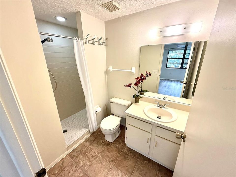 En Venta: $100,000 (2 camas, 2 baños, 960 Pies cuadrados)