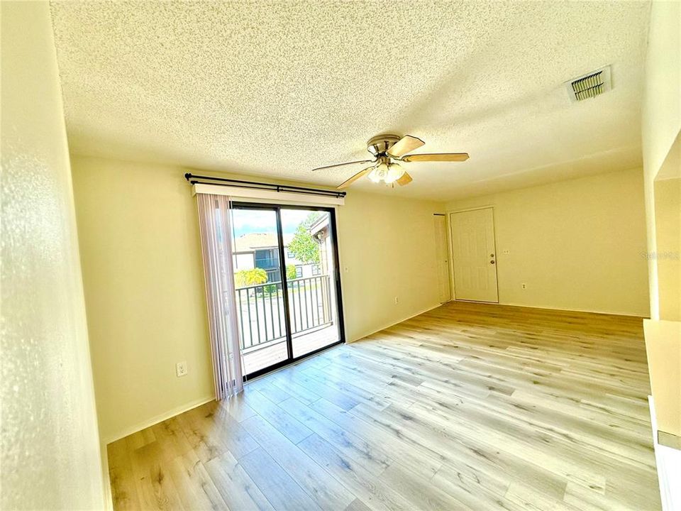 En Venta: $100,000 (2 camas, 2 baños, 960 Pies cuadrados)