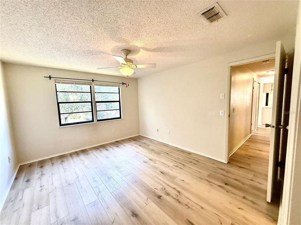 En Venta: $100,000 (2 camas, 2 baños, 960 Pies cuadrados)