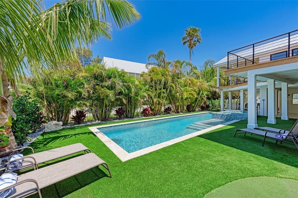 For Sale: $3,650,000 (4 beds, 3 baths, 2122 Square Feet)