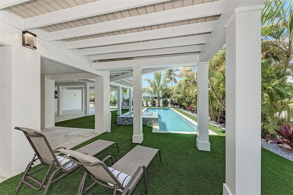 For Sale: $3,650,000 (4 beds, 3 baths, 2122 Square Feet)