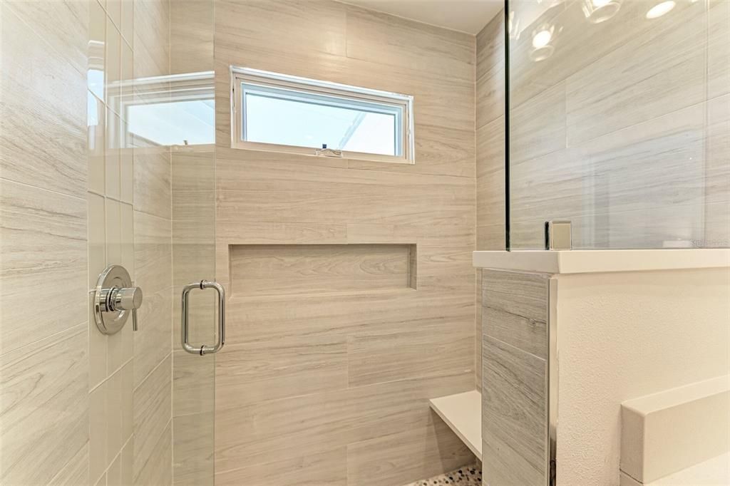 For Sale: $3,650,000 (4 beds, 3 baths, 2122 Square Feet)