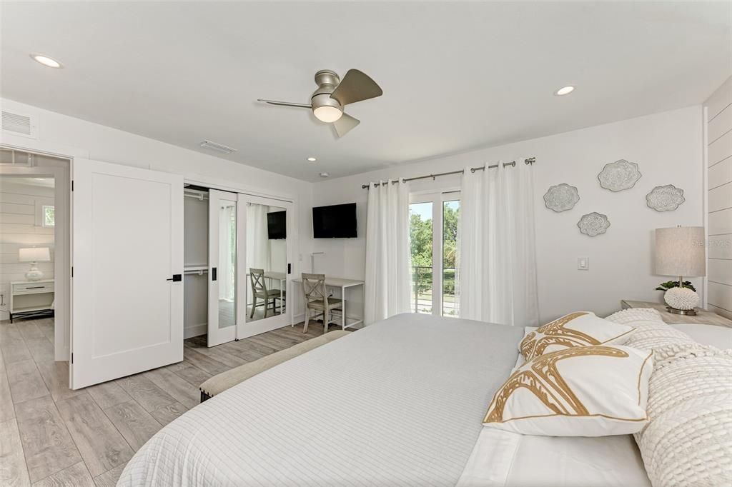 For Sale: $3,650,000 (4 beds, 3 baths, 2122 Square Feet)