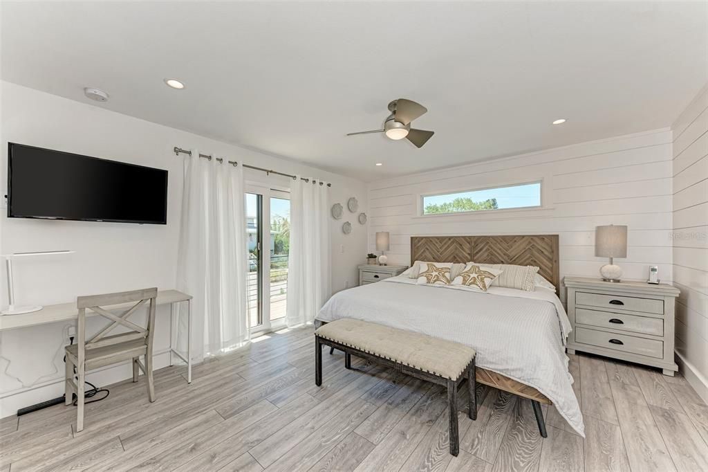 For Sale: $3,650,000 (4 beds, 3 baths, 2122 Square Feet)