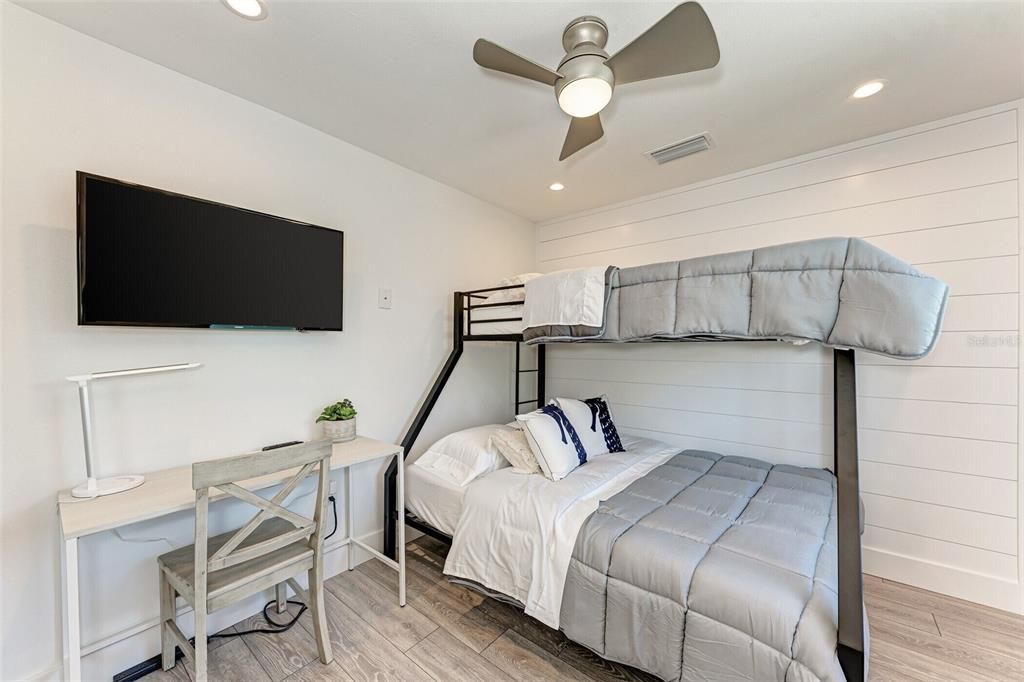 For Sale: $3,650,000 (4 beds, 3 baths, 2122 Square Feet)