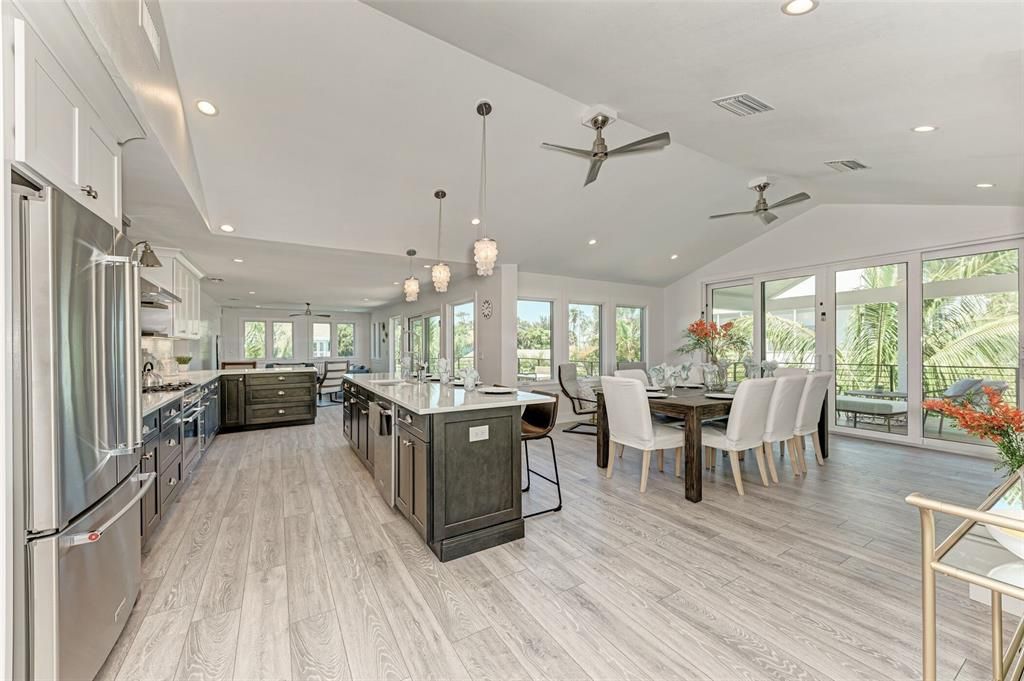 For Sale: $3,650,000 (4 beds, 3 baths, 2122 Square Feet)