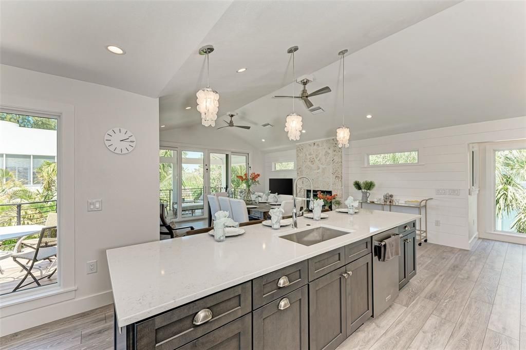 For Sale: $3,650,000 (4 beds, 3 baths, 2122 Square Feet)