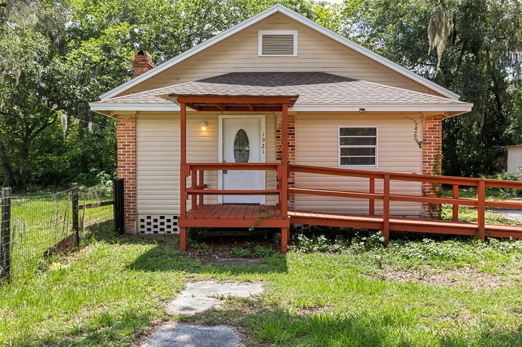 For Sale: $465,000 (0 beds, 0 baths, 1070 Square Feet)