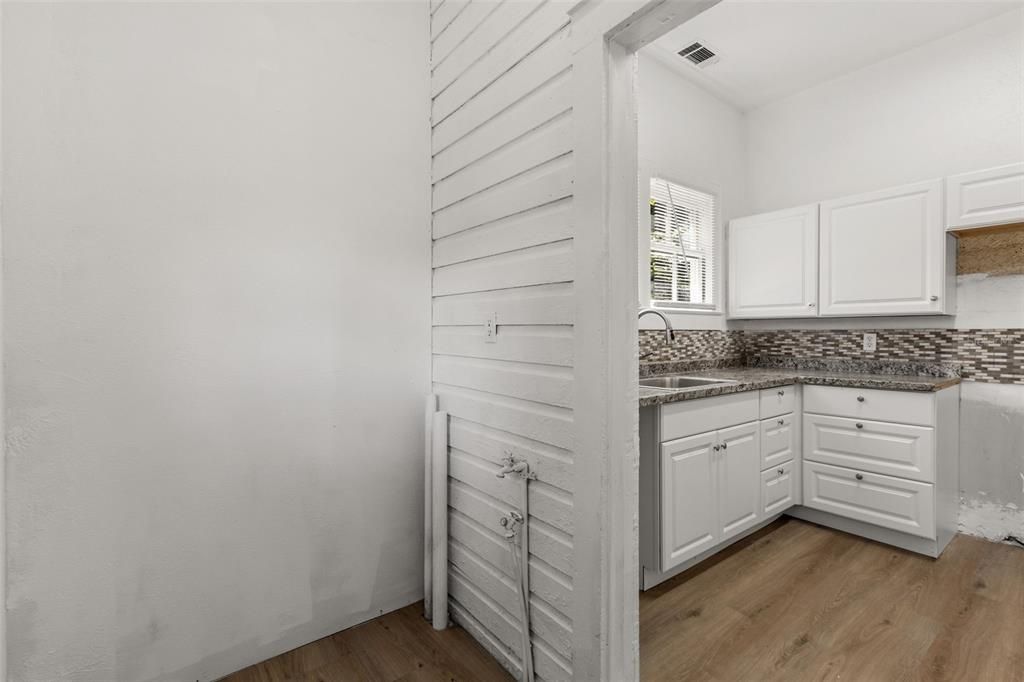 For Sale: $465,000 (0 beds, 0 baths, 1070 Square Feet)