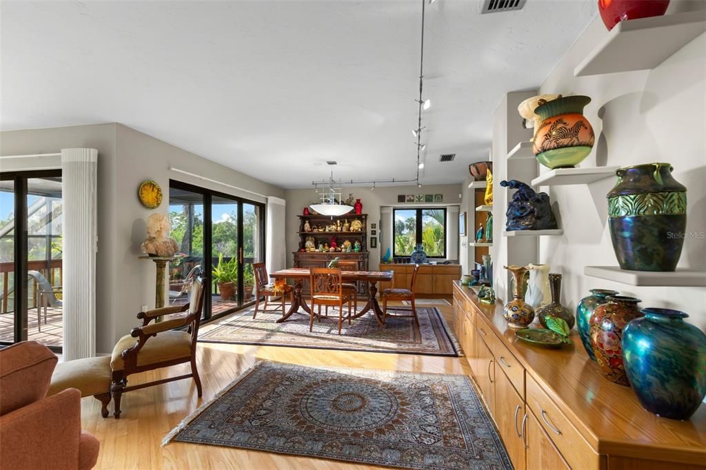 For Sale: $2,800,000 (4 beds, 3 baths, 2760 Square Feet)