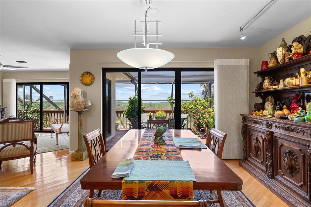 For Sale: $2,800,000 (4 beds, 3 baths, 2760 Square Feet)