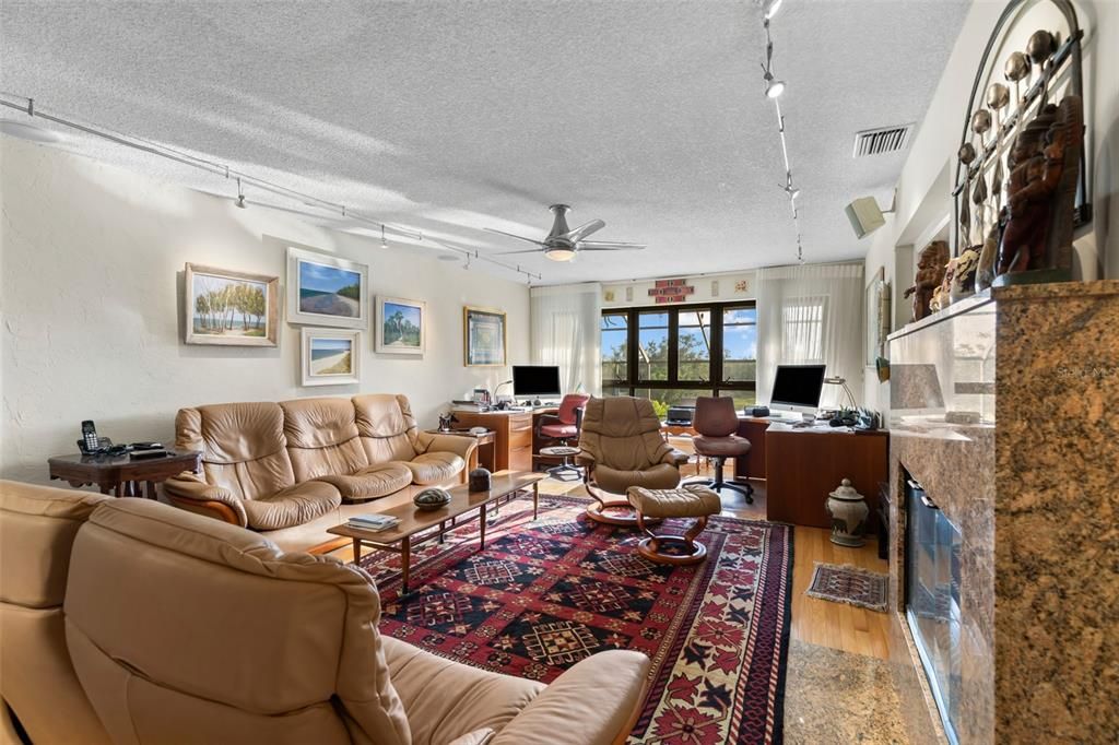 For Sale: $2,800,000 (4 beds, 3 baths, 2760 Square Feet)
