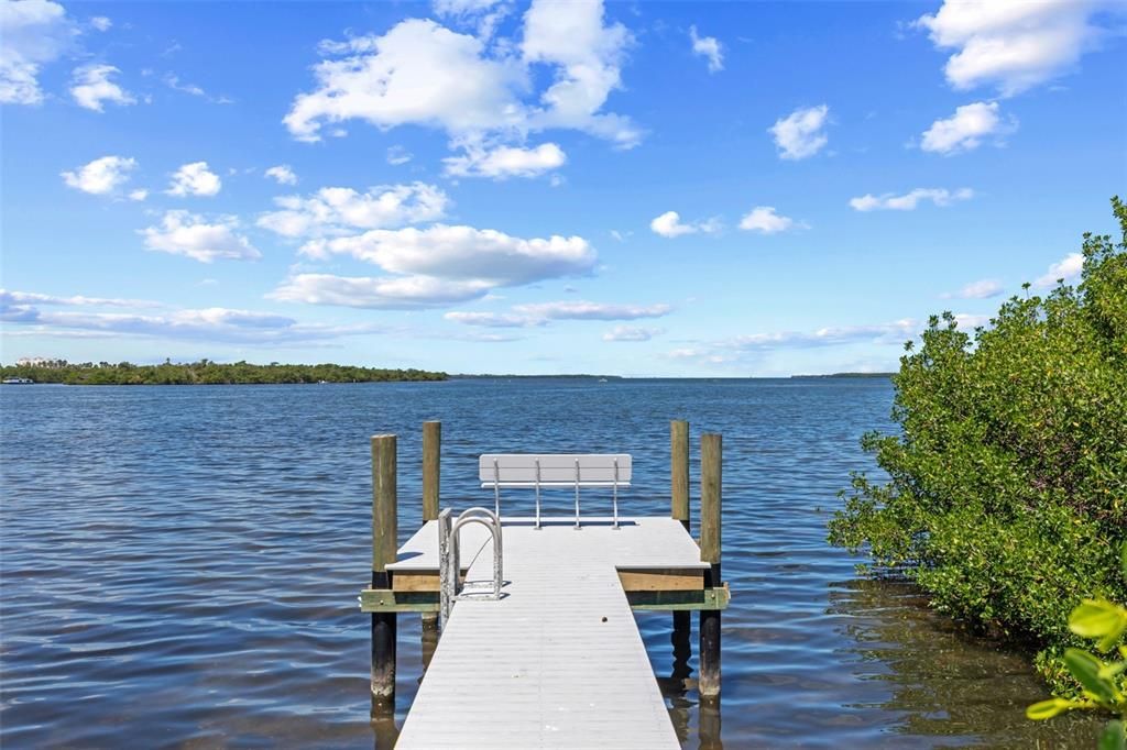 For Sale: $2,800,000 (4 beds, 3 baths, 2760 Square Feet)
