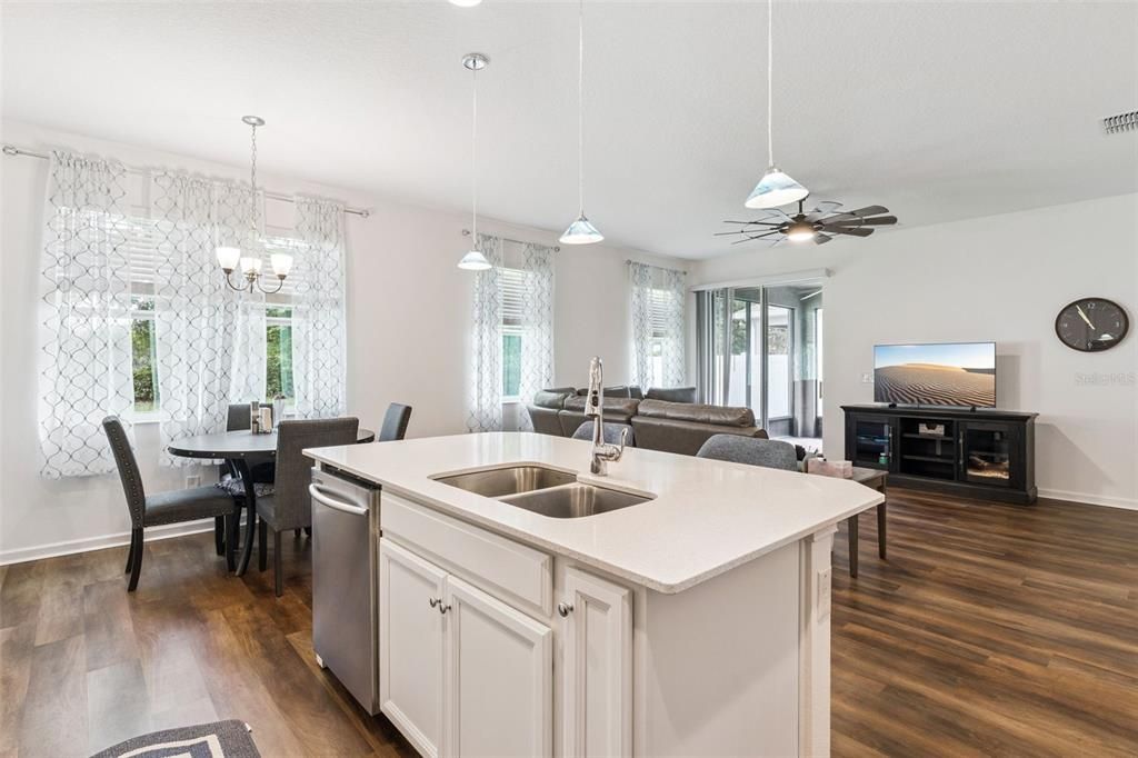 For Sale: $420,000 (4 beds, 3 baths, 2380 Square Feet)