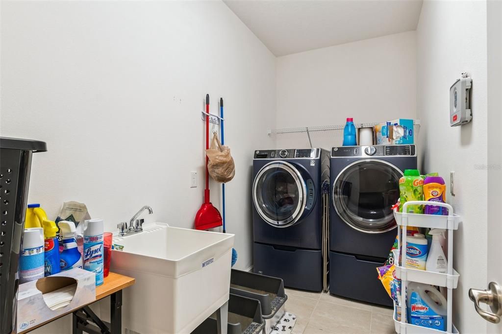 For Sale: $420,000 (4 beds, 3 baths, 2380 Square Feet)
