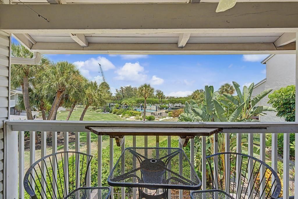 For Sale: $700,000 (3 beds, 2 baths, 1989 Square Feet)