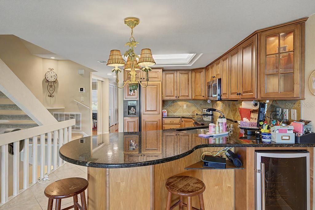 For Sale: $700,000 (3 beds, 2 baths, 1989 Square Feet)