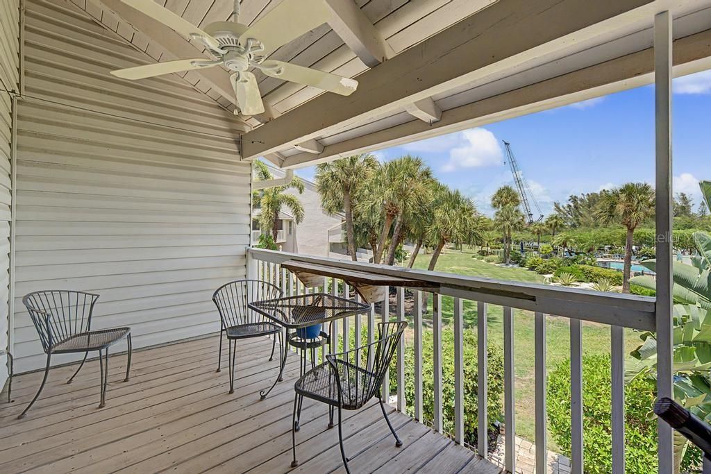 For Sale: $700,000 (3 beds, 2 baths, 1989 Square Feet)