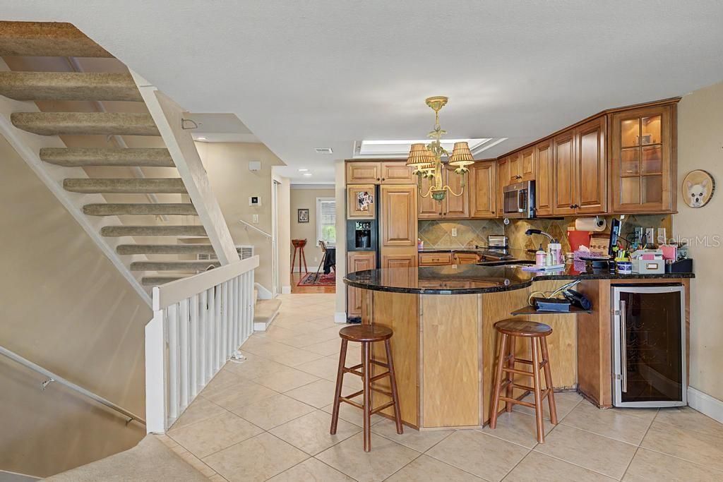 For Sale: $700,000 (3 beds, 2 baths, 1989 Square Feet)