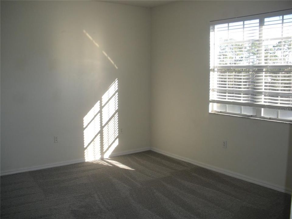 For Rent: $1,995 (3 beds, 2 baths, 1615 Square Feet)